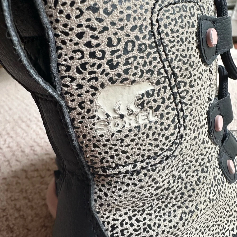 Stylish Kids Boots with Pink Soles - Picture 2 of 5